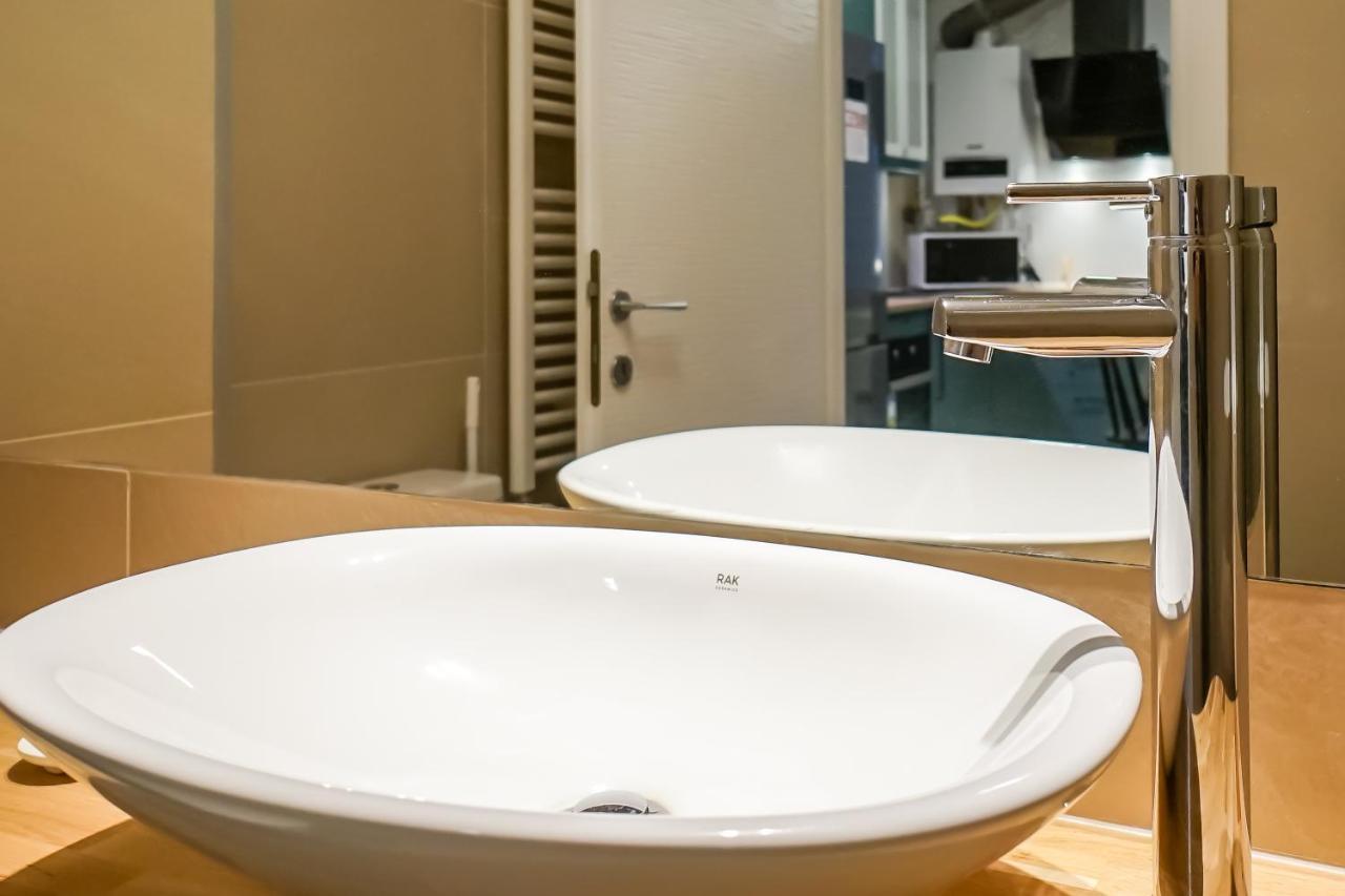 Bright Apartments Moments Away From Herastrau Park, Mall And Metro Bucureşti Eksteriør bilde