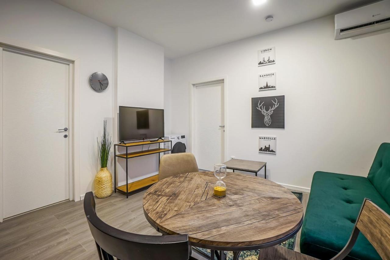 Bright Apartments Moments Away From Herastrau Park, Mall And Metro Bucureşti Eksteriør bilde