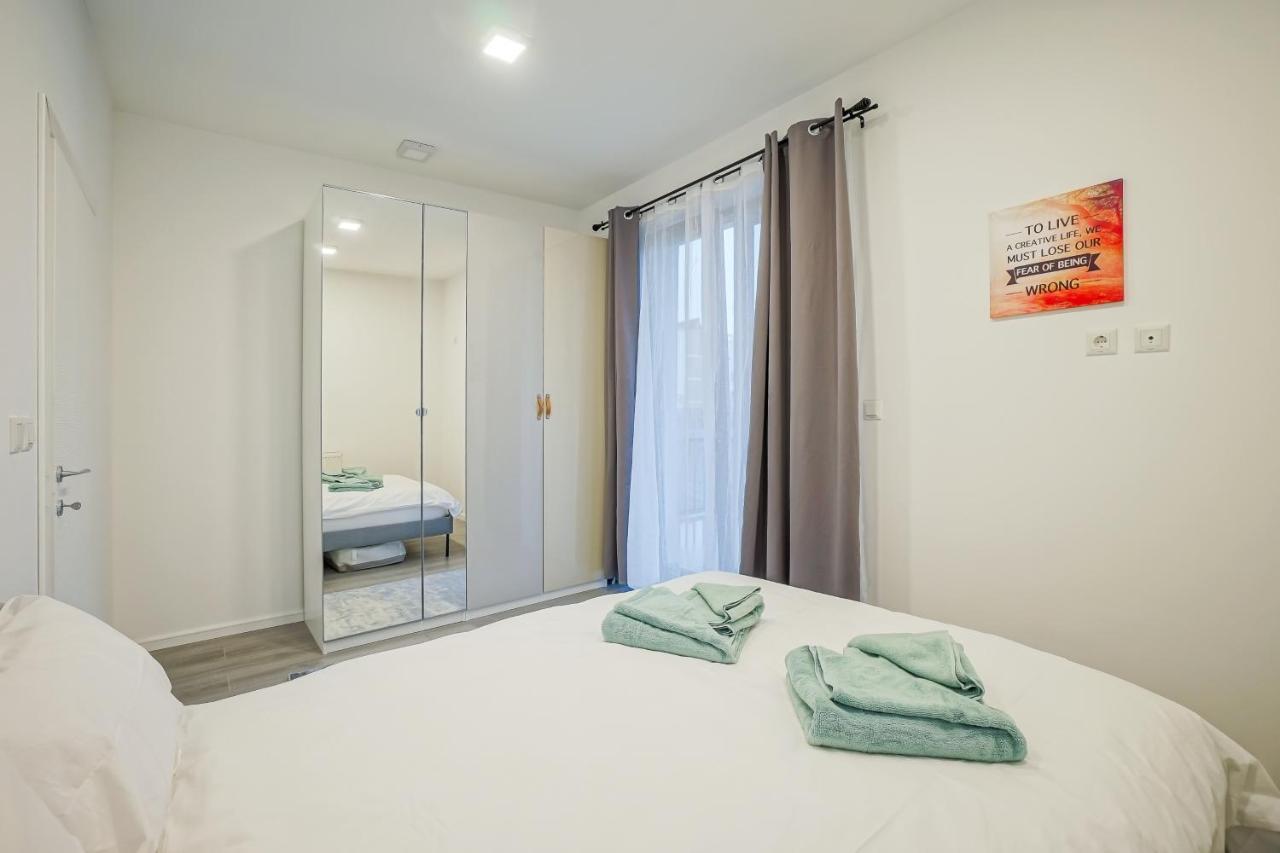 Bright Apartments Moments Away From Herastrau Park, Mall And Metro Bucureşti Eksteriør bilde