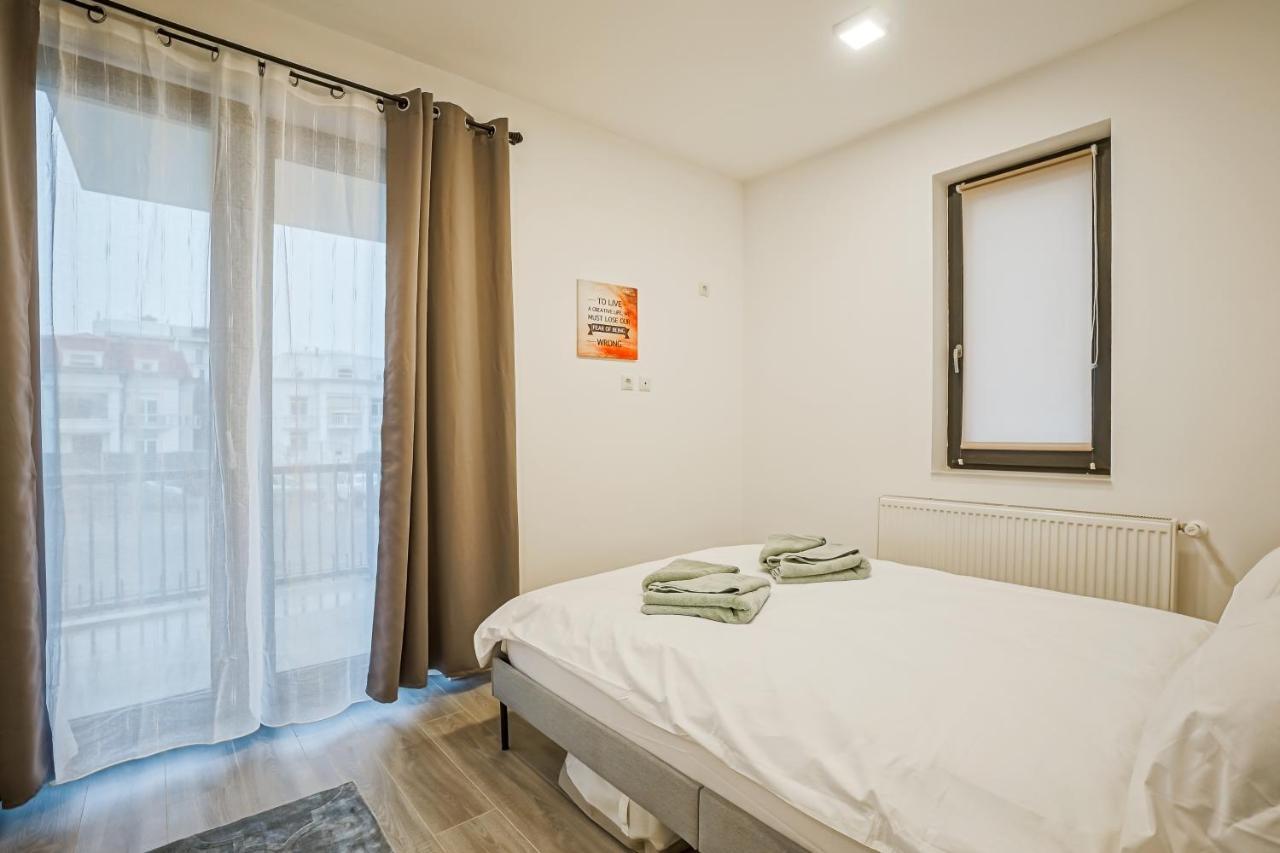 Bright Apartments Moments Away From Herastrau Park, Mall And Metro Bucureşti Eksteriør bilde